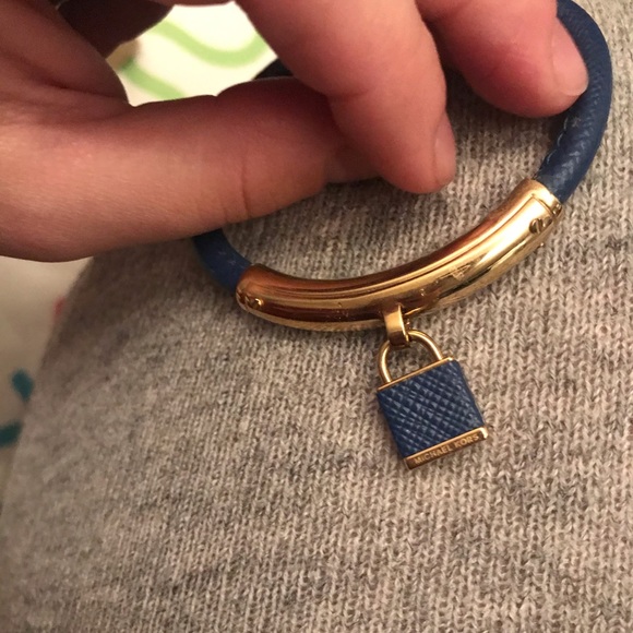 2 Michael Kors “lock” leather bracelets. - Picture 2 of 3